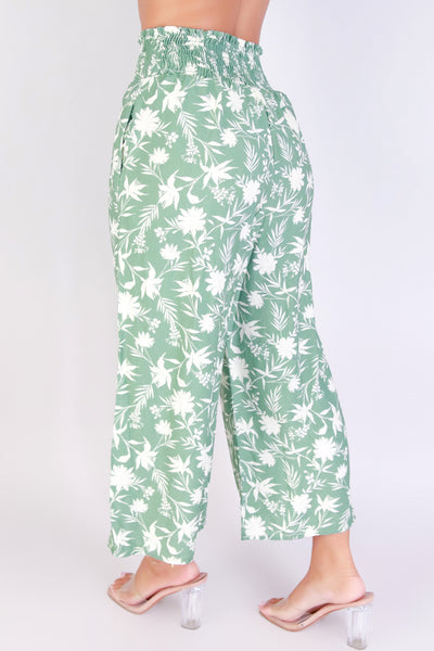 Jeans Warehouse Hawaii - PRINT WOVEN CAPRI'S - FLORAL BABE CAPRI PANTS | By PAPERMOON/ B_ENVIED