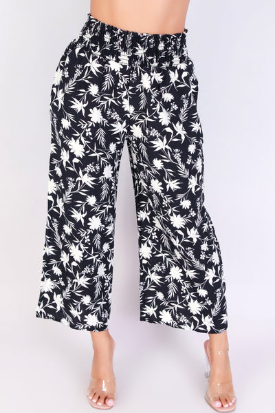 Jeans Warehouse Hawaii - PRINT WOVEN CAPRI'S - FLORAL BABE CAPRI PANTS | By PAPERMOON/ B_ENVIED