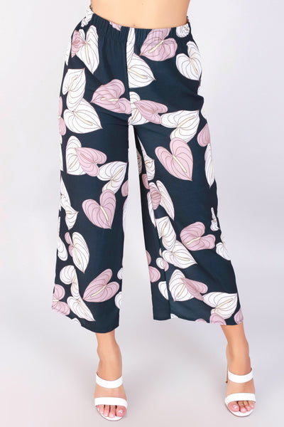 Jeans Warehouse Hawaii - PRINT WOVEN CAPRI'S - ANTHURIUM CAPRI PANTS | By LUZ