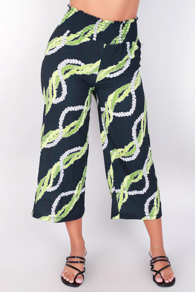 Jeans Warehouse Hawaii - PRINT WOVEN CAPRI'S - PAKALANA SMOCKED CAPRI PANTS | By LUZ