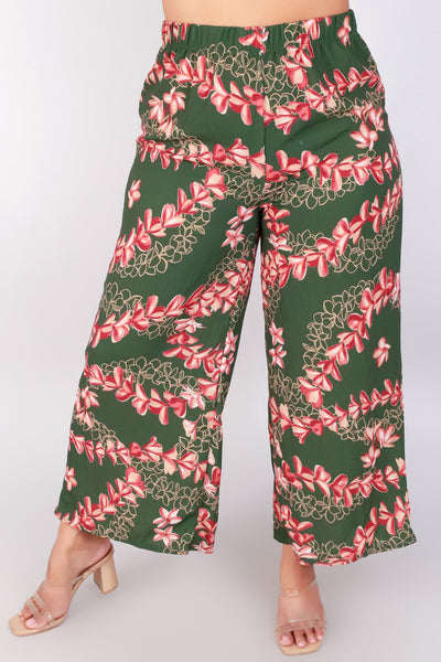 Jeans Warehouse Hawaii - PLUS PRINT WOVEN CAPRI'S - PLUMERIA CAPRI PANTS | By LUZ