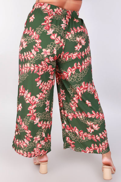 Jeans Warehouse Hawaii - PLUS PRINT WOVEN CAPRI'S - PLUMERIA CAPRI PANTS | By LUZ