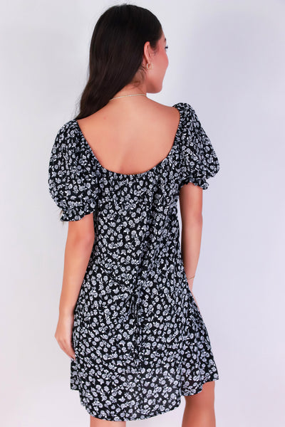 Jeans Warehouse Hawaii - SLEEVE SHORT PRINT DRESSES - GARDEN GIRL DRESS | By AMBIANCE APPAREL