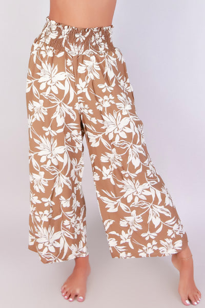 Jeans Warehouse Hawaii - PRINT WOVEN CAPRI'S - BLOSSOM KISS CAPRI PANTS | By PAPERMOON/ B_ENVIED