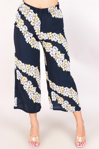 Jeans Warehouse Hawaii - PRINT WOVEN CAPRI'S - PUAKENIKENI CAPRI PANTS | By LUZ