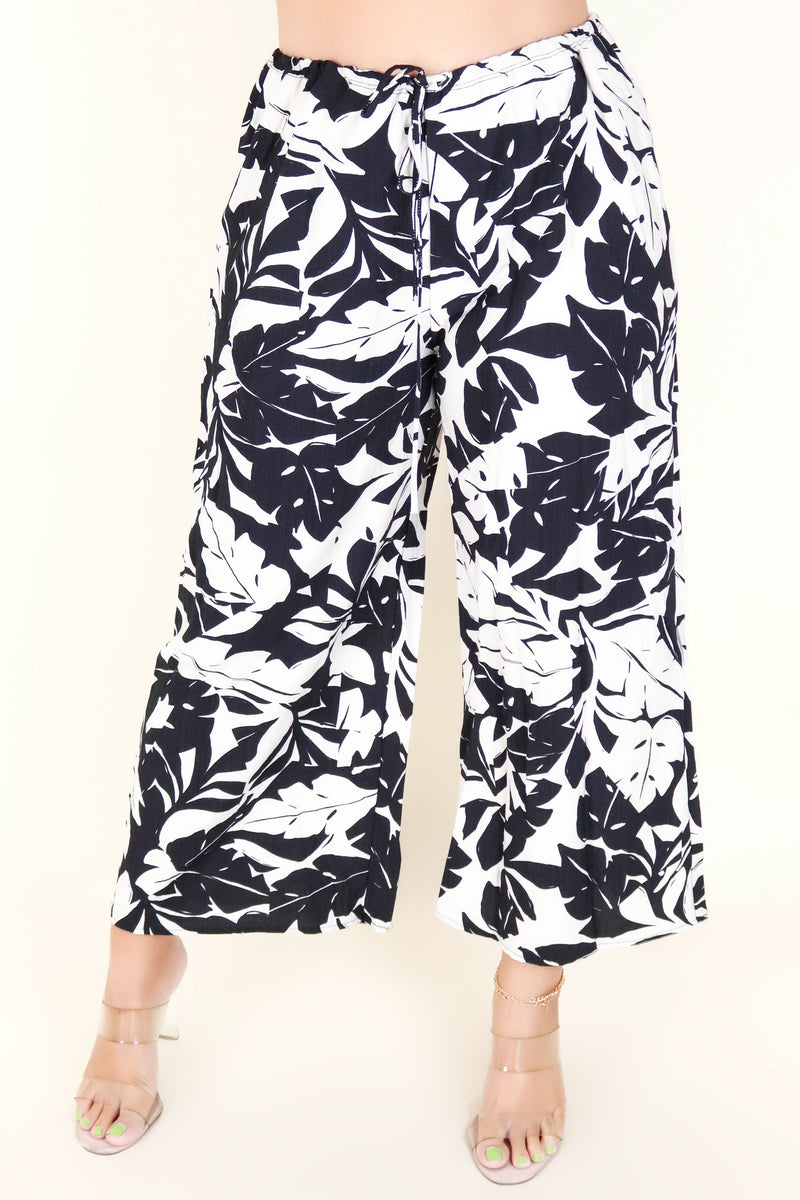 Jeans Warehouse Hawaii - PLUS PRINT WOVEN CAPRI&