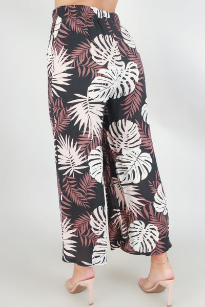 Jeans Warehouse Hawaii - PRINT WOVEN CAPRI'S - MONSTERA CAPRI PANTS | By LUZ