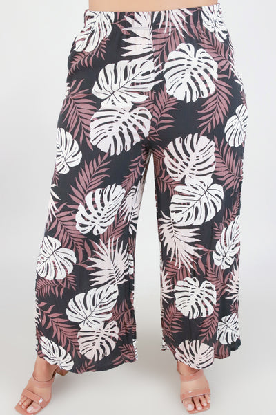 Jeans Warehouse Hawaii - PLUS PRINT WOVEN CAPRI'S - KEEP IT COOL CAPRI PANTS | By LUZ