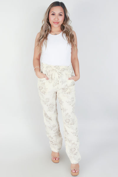 Jeans Warehouse Hawaii - PRINT WOVEN PANTS - FLORAL STRAIGHT LEG PANTS WITH POCKETS | By OLIVACEOUS