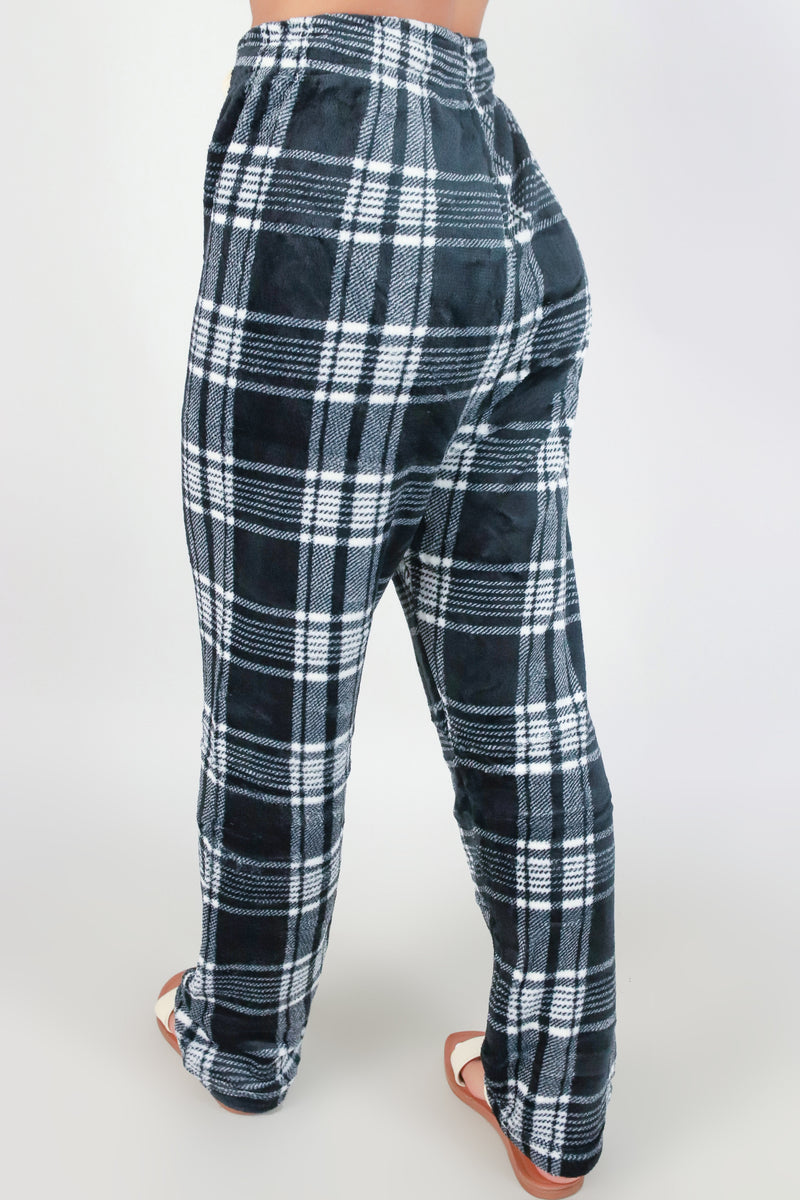 Jeans Warehouse Hawaii - PRINT KNIT PANTS - FUZZY CHECKERED SLEEP PANTS | By SUPERLINE