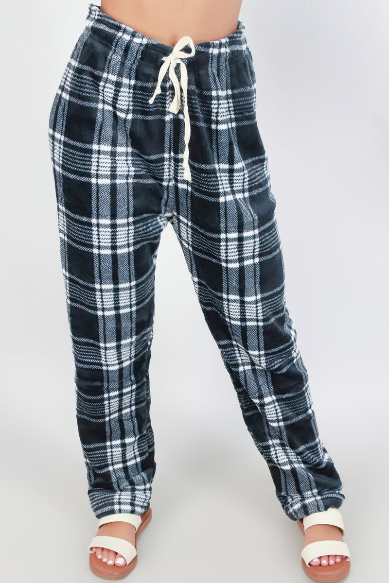 Jeans Warehouse Hawaii - PRINT KNIT PANTS - FUZZY CHECKERED SLEEP PANTS | By SUPERLINE