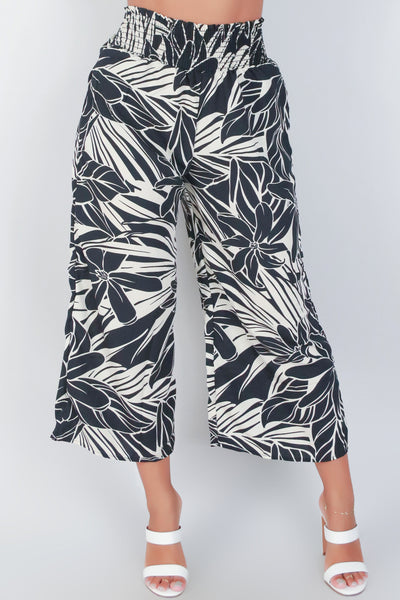 Jeans Warehouse Hawaii - PRINT WOVEN CAPRI'S - LET'S GET GOING CAPRI PANTS | By PAPERMOON/ B_ENVIED